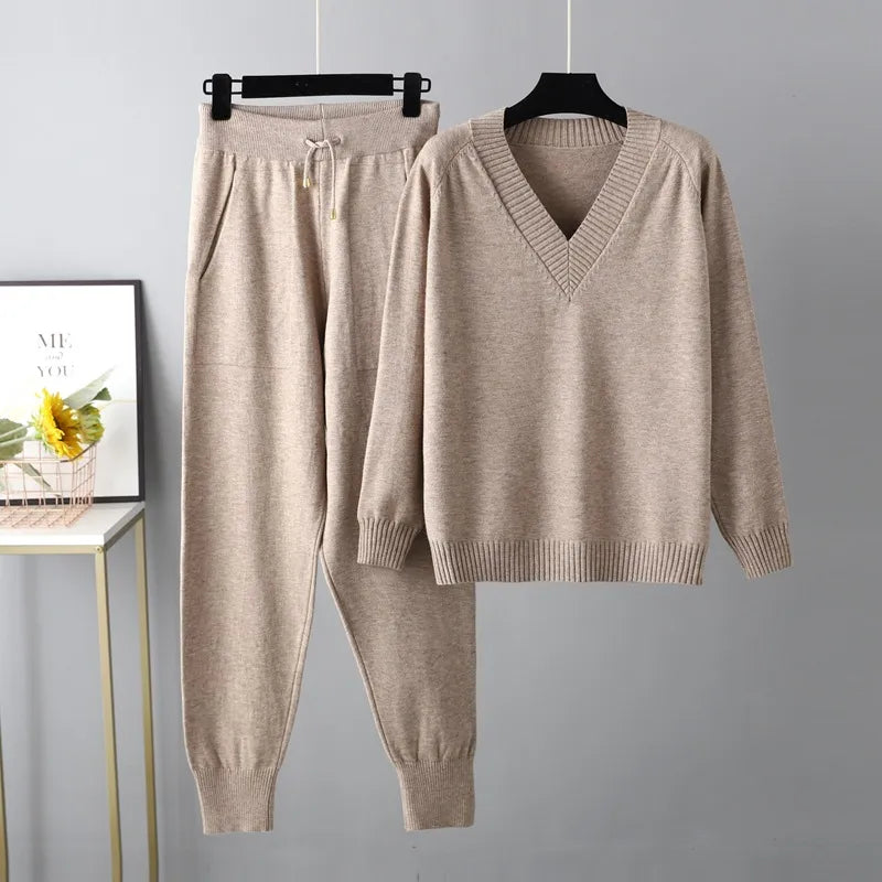 Women's Knit Two Piece Set V-Neck Jumper Tapered Jogger Pants Beige