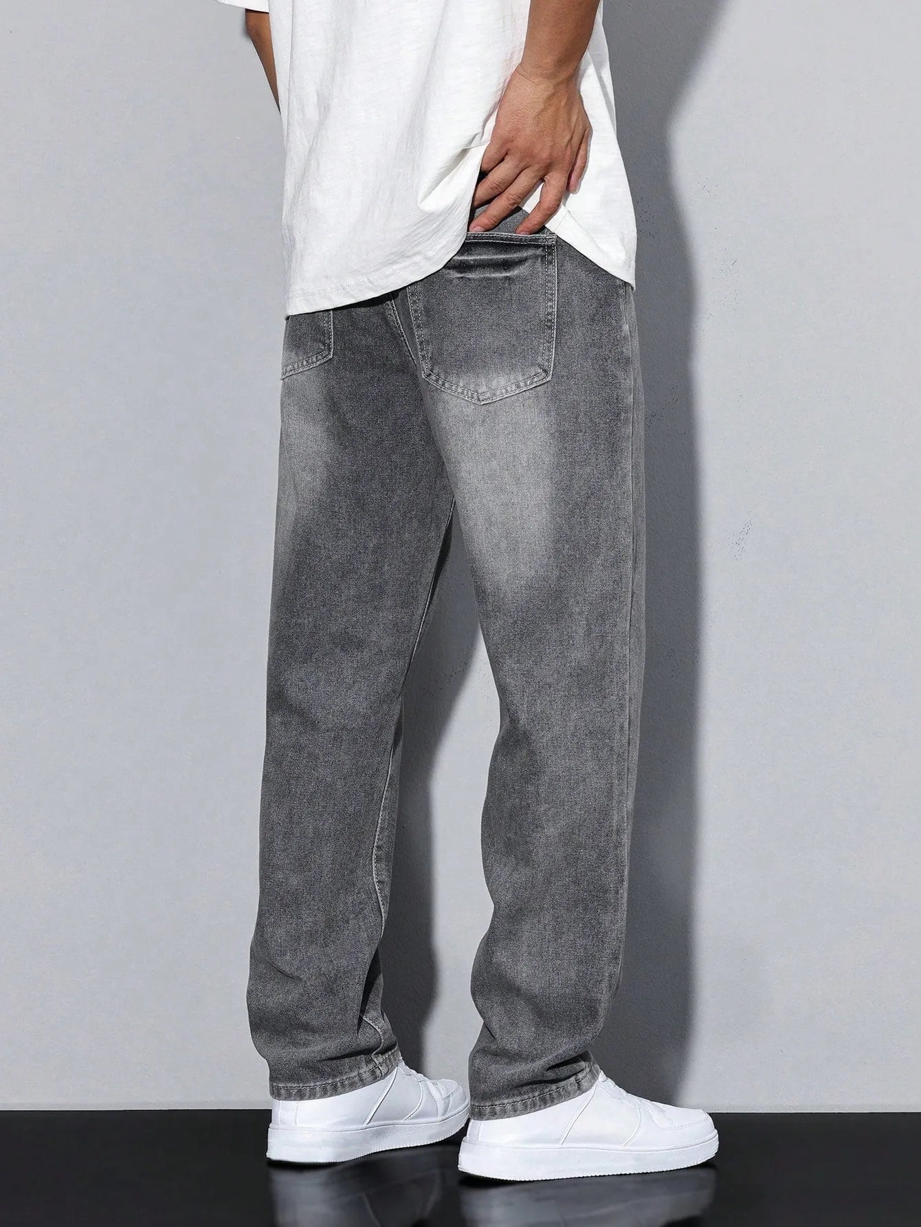 Men's Wide Leg Jeans Casual Winter Style Relaxed Fit Comfortable