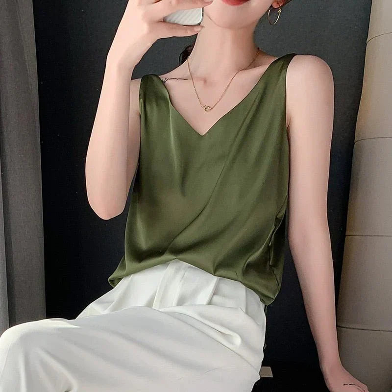 Delwyn women's tank top in Olive Green