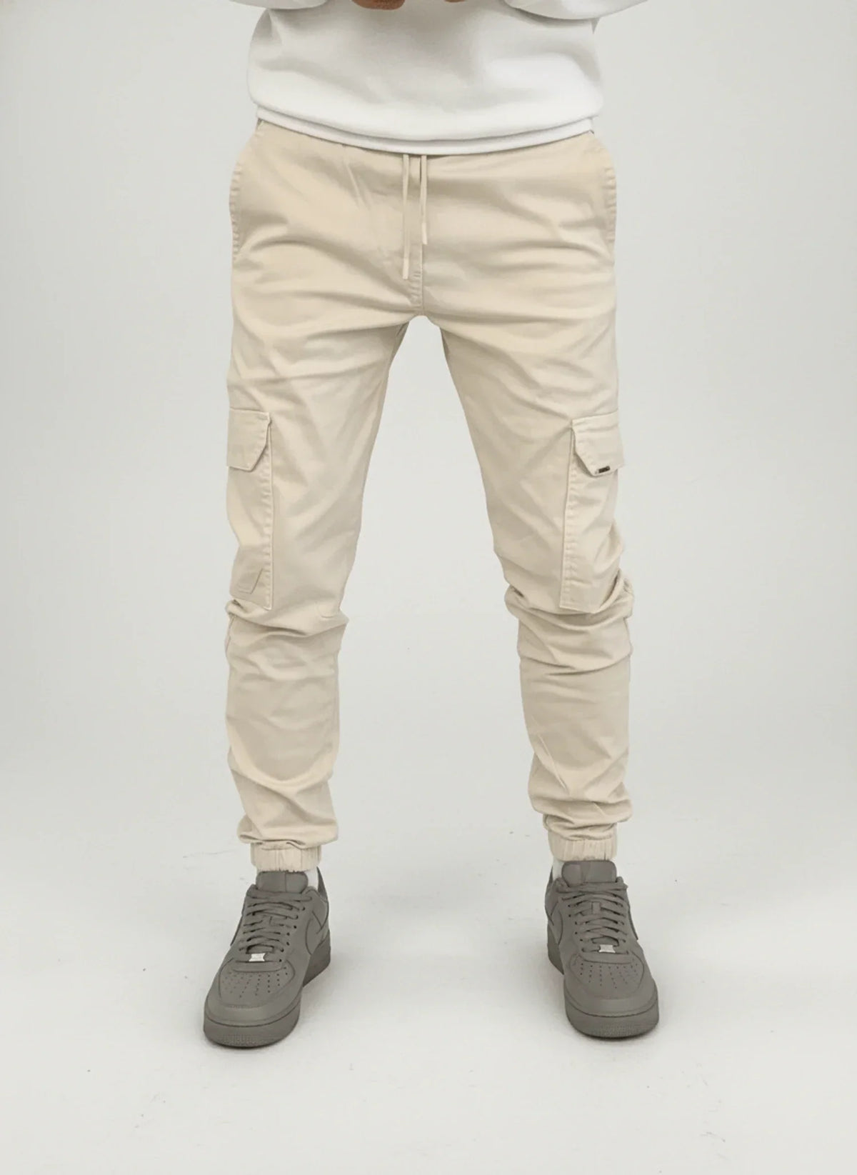 Men's tapered trousers with a drawstring waist