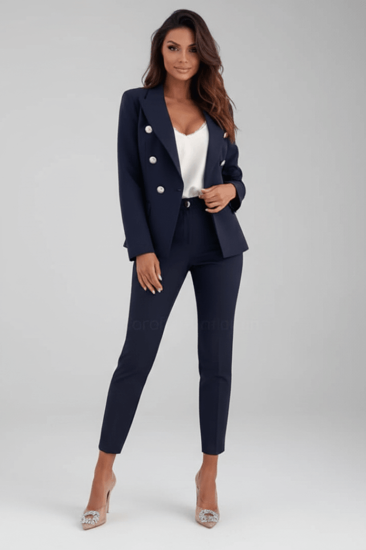two-piece-woven-pant-suit-with-notched-lapel-and-straight-leg-7