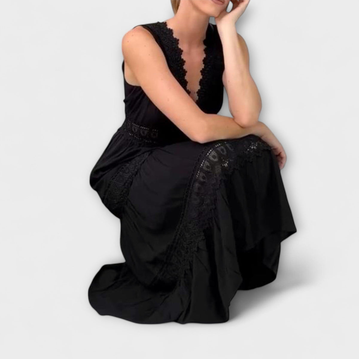 Aurélie - Chic V-Neck Lace Evening Dress