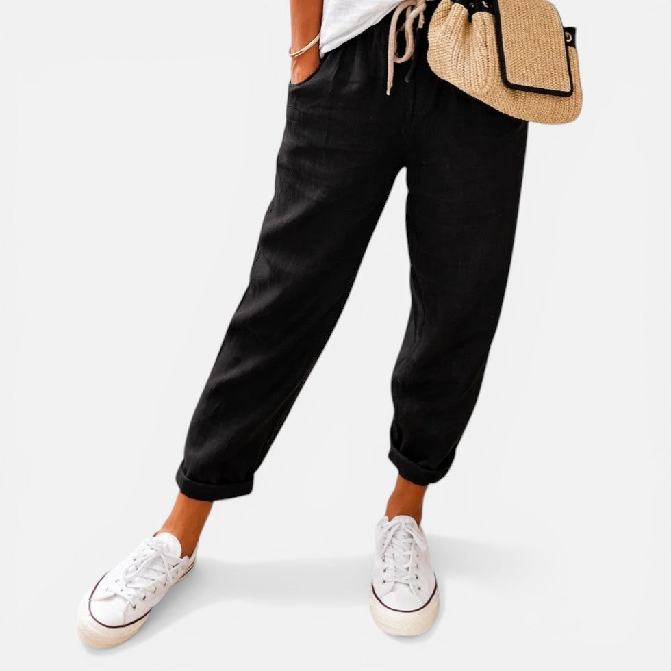 Women's tapered pants with a drawstring waist
