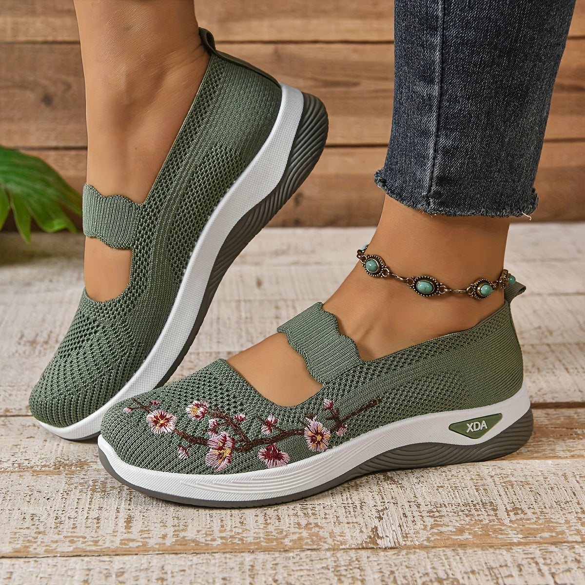 Women's Floral Support Sneakers Black Comfortable Everyday Casual Shoes