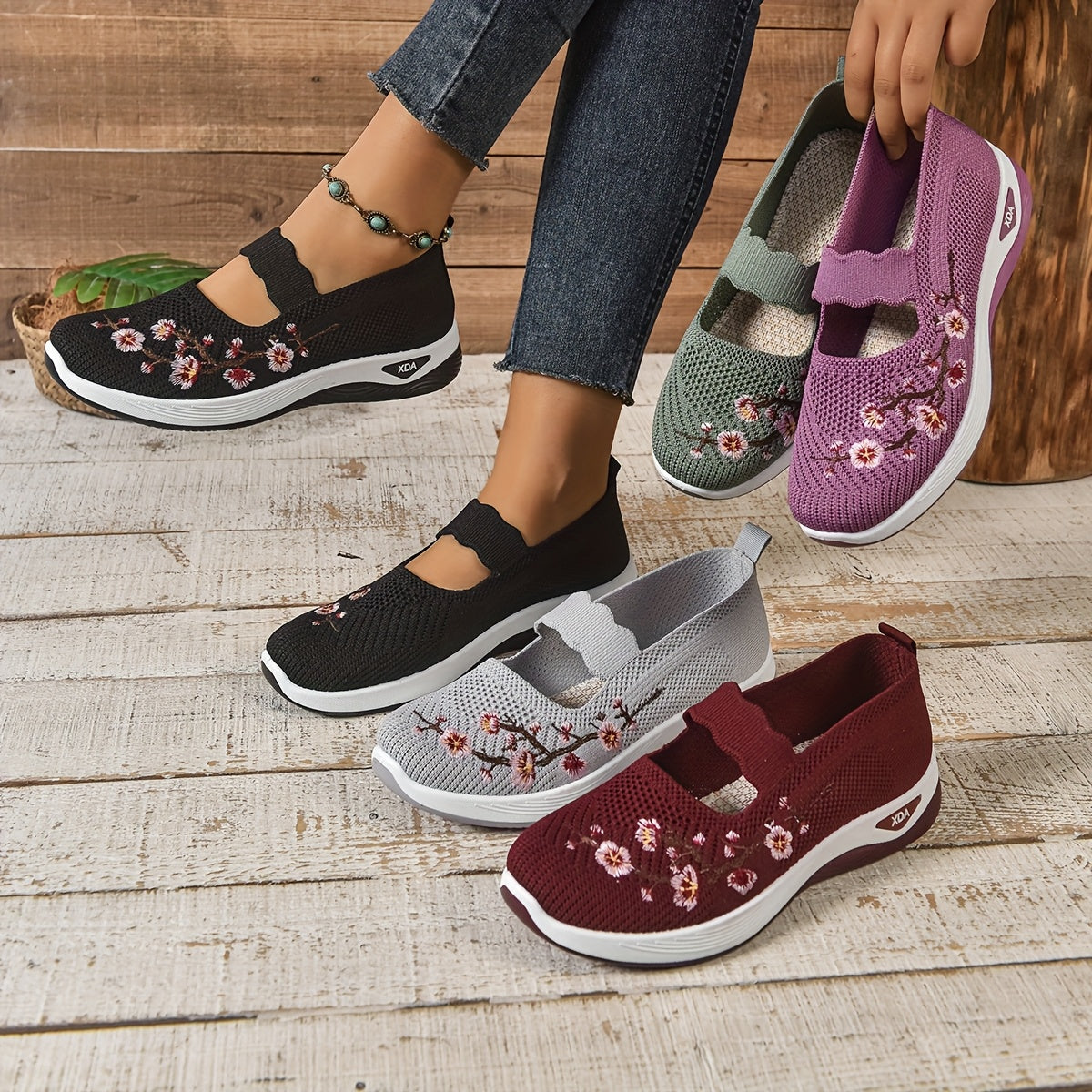 Women's Floral Support Sneakers Black Comfortable Everyday Casual Shoes
