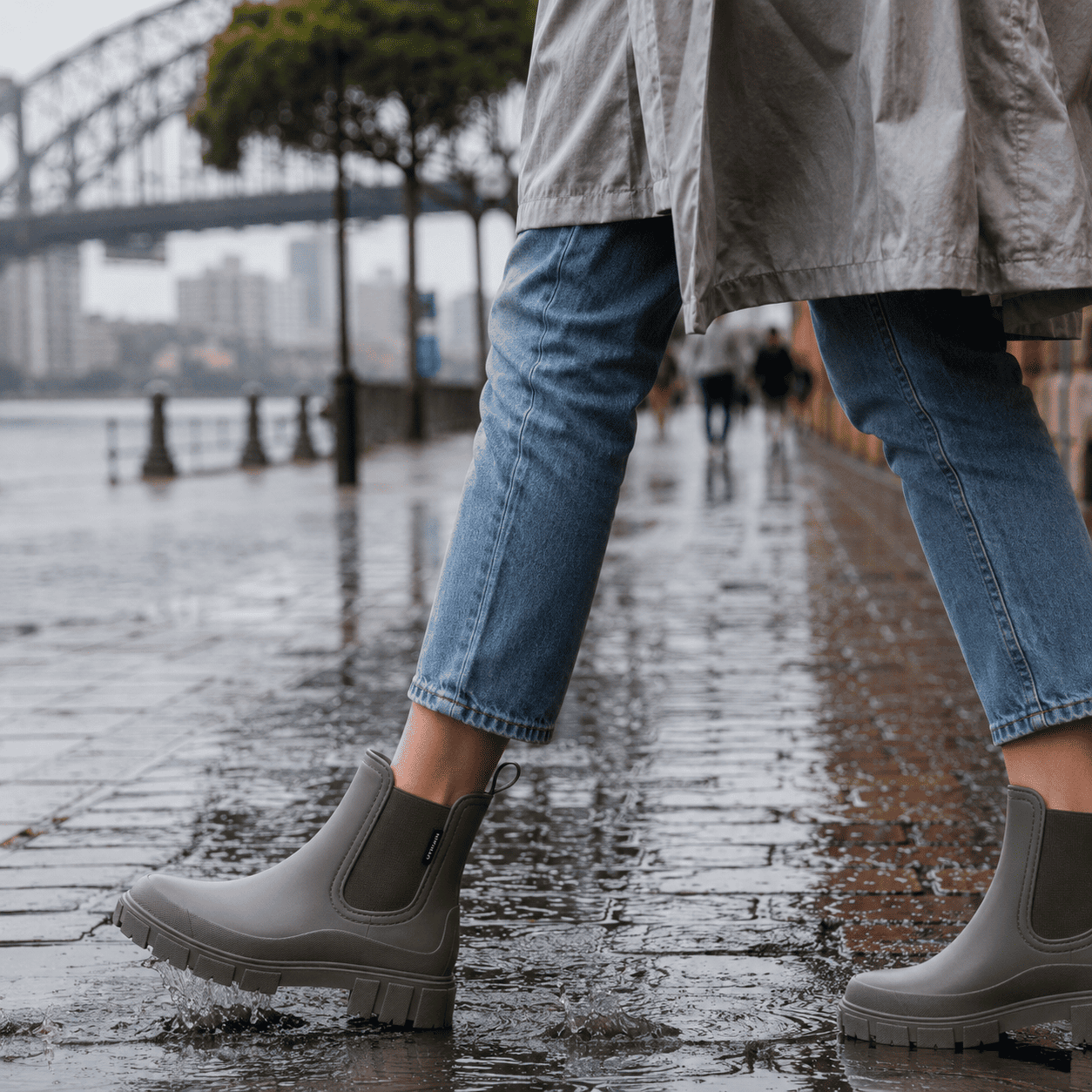Women's Waterproof Chelsea Boots Slip-On Casual Everyday Ankle Boot