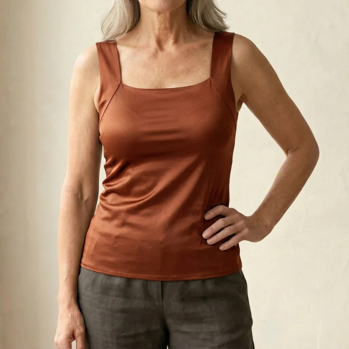 Roxanne tank top in Coffee