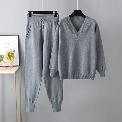 Women's Knit Two Piece Set V-Neck Jumper Tapered Jogger Pants Beige