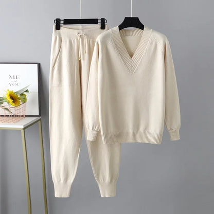 Women's Knit Two Piece Set V-Neck Jumper Tapered Jogger Pants Beige