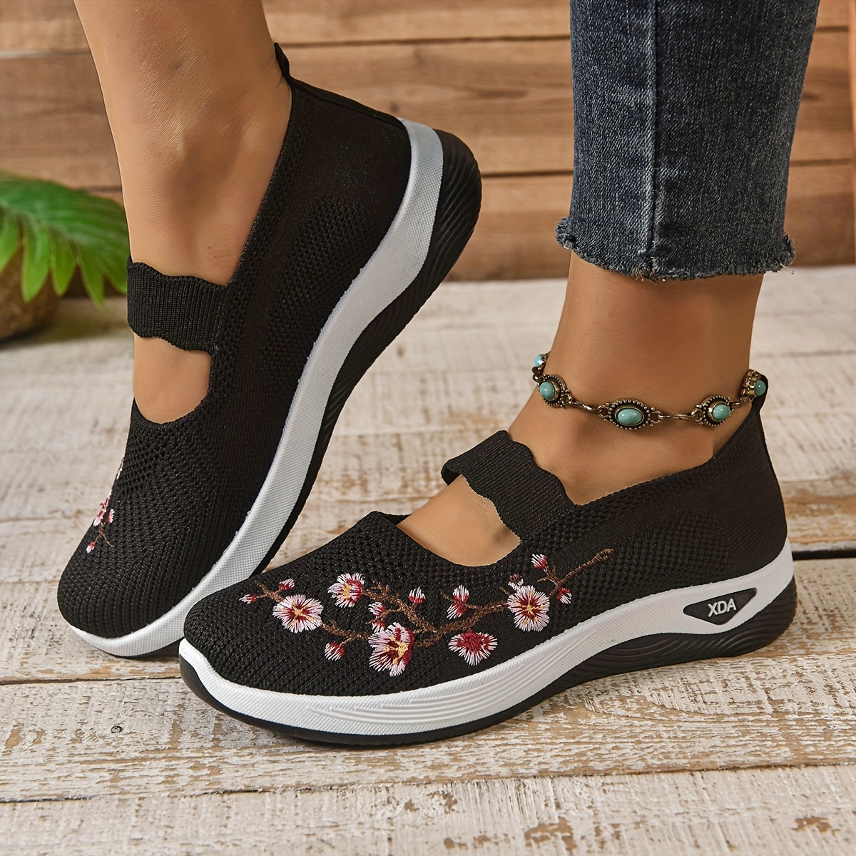 Women's Floral Support Sneakers Black Comfortable Everyday Casual Shoes