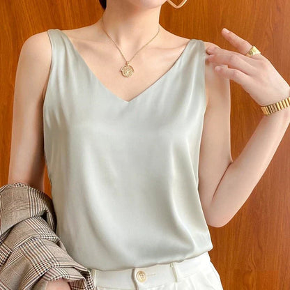 Delwyn women's tank top in Light Green