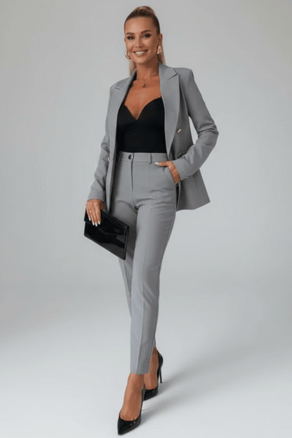 two-piece-woven-pant-suit-with-notched-lapel-and-straight-leg-13
