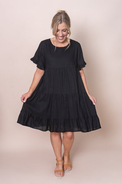 Tiered knee-length dress with a round neckline