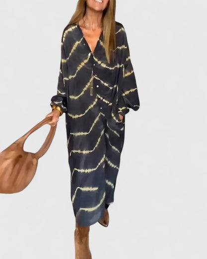 Maxi striped dress with a V-neckline