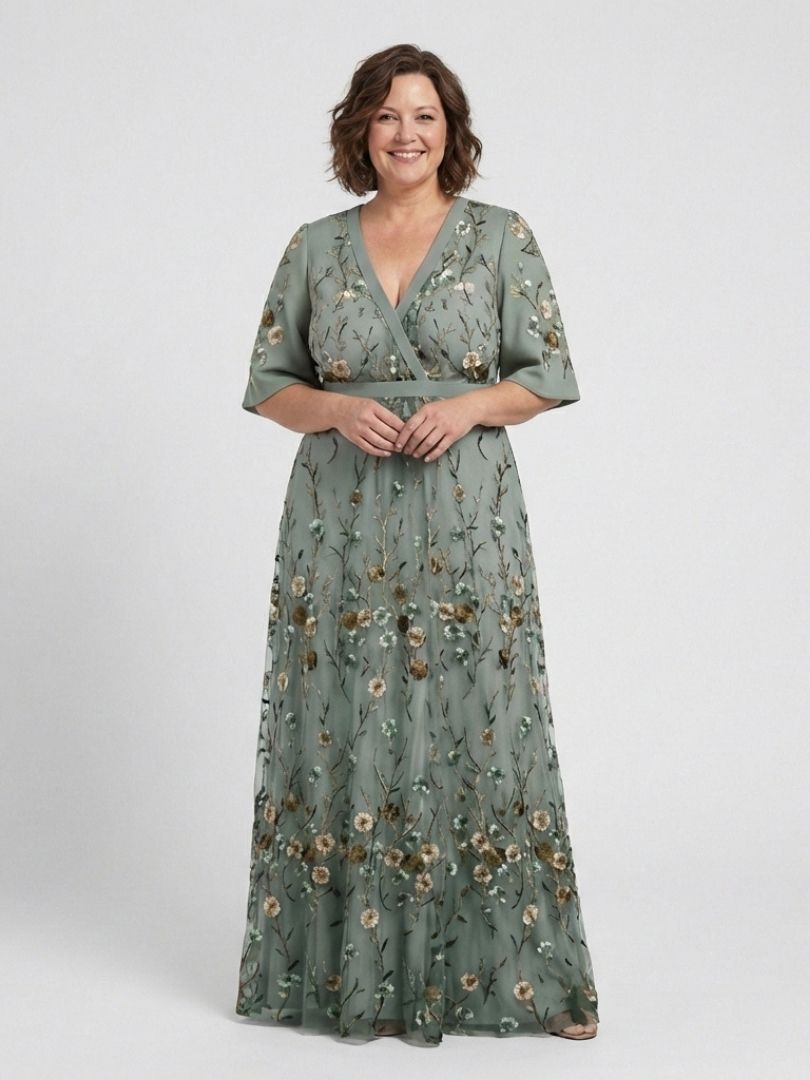 Maxi floral dress with a V-neckline