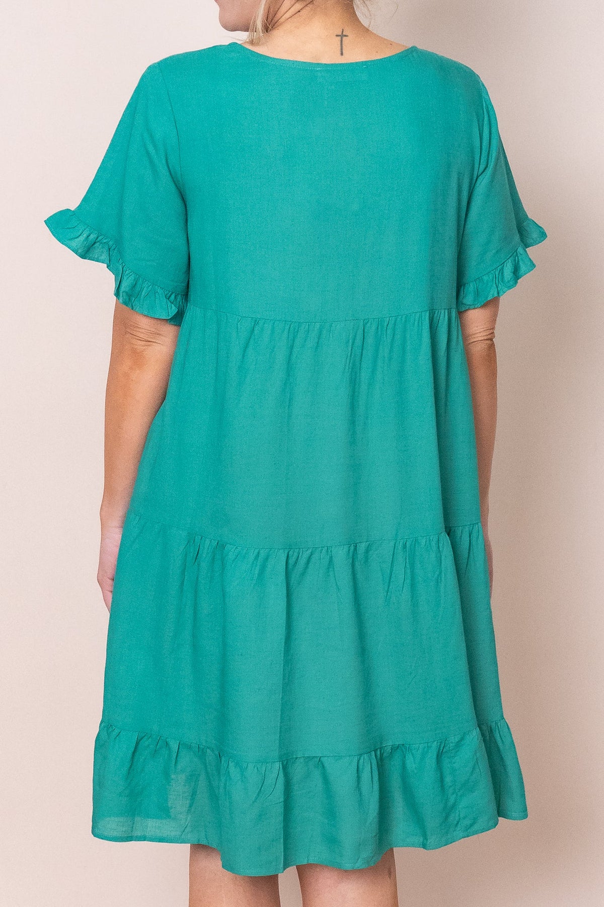 Tiered knee-length dress with pockets