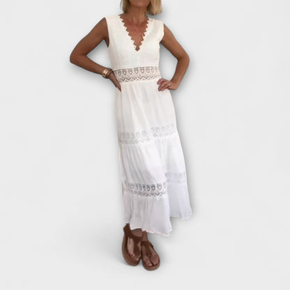 Aurélie - Chic V-Neck Lace Evening Dress