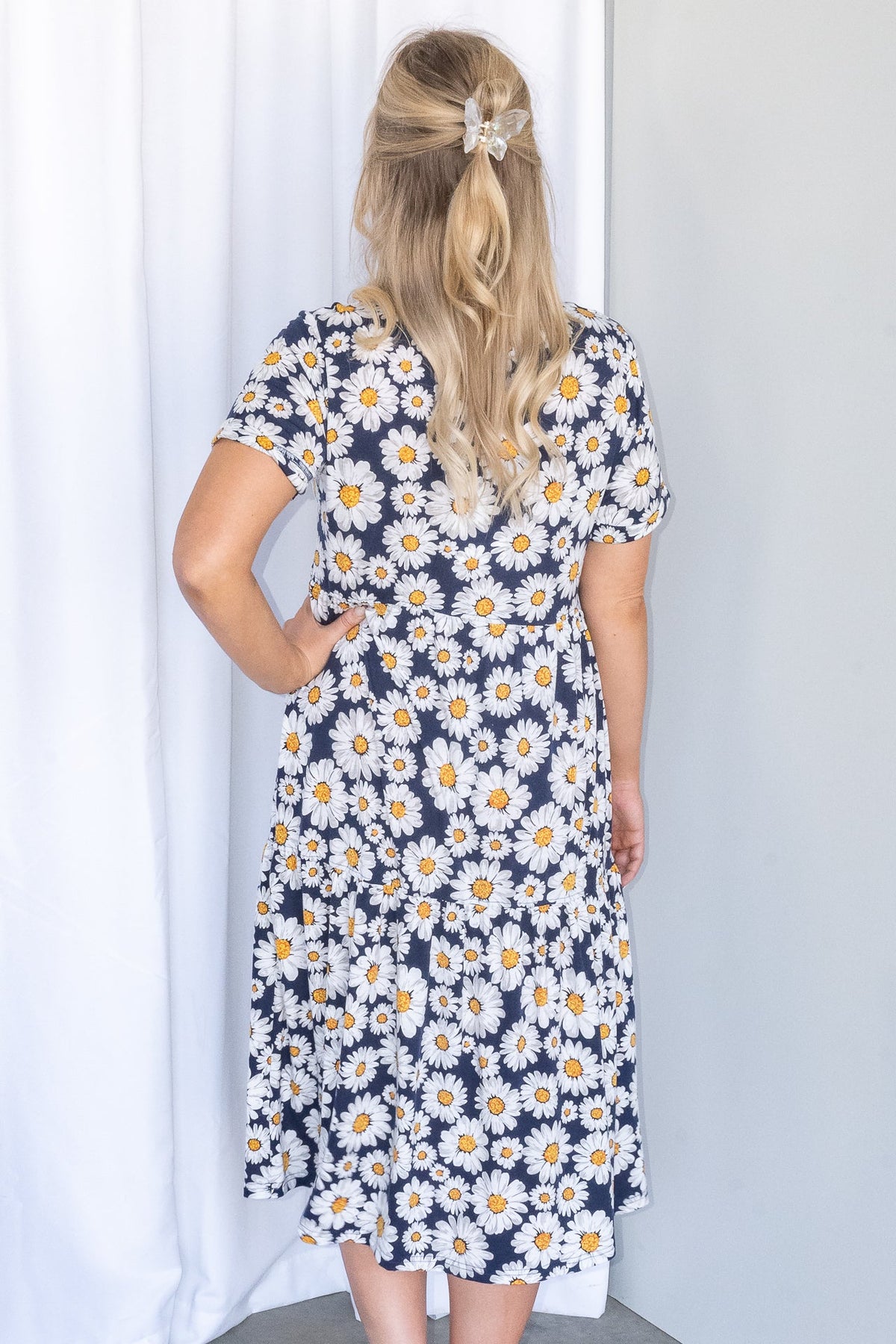 Tiered midi dress with a round neckline