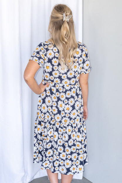 Tiered midi dress with a round neckline