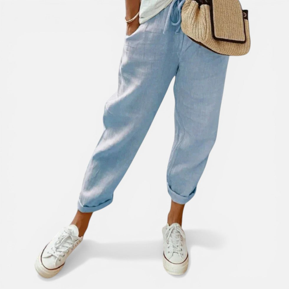 Women's tapered pants with a drawstring waist