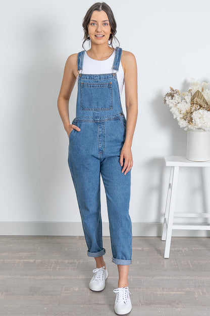 Tapered overalls with pockets