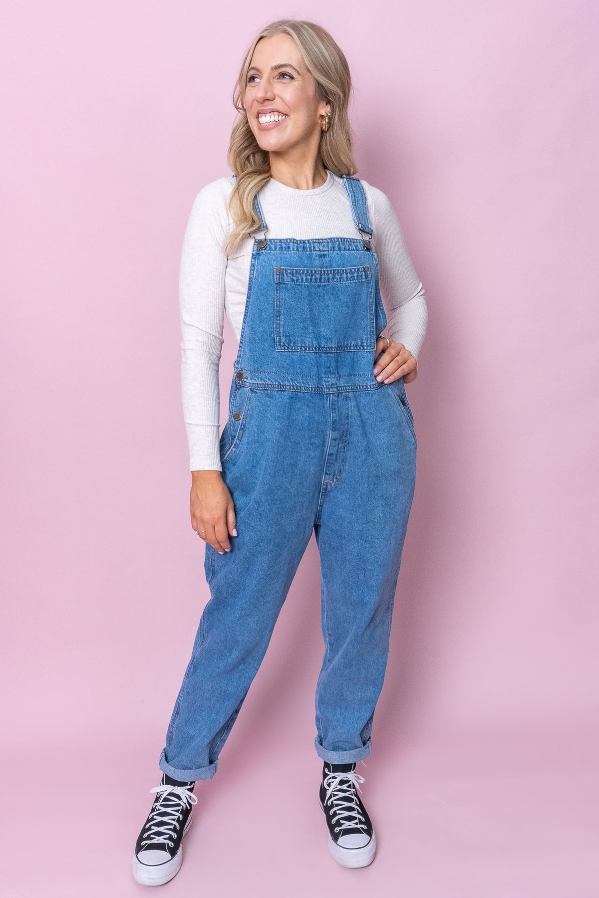 Tapered overalls with pockets