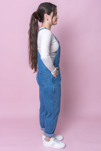 Tapered overalls with pockets