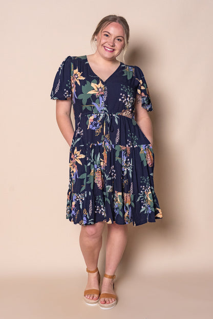 Tiered knee-length dress with a drawstring waist