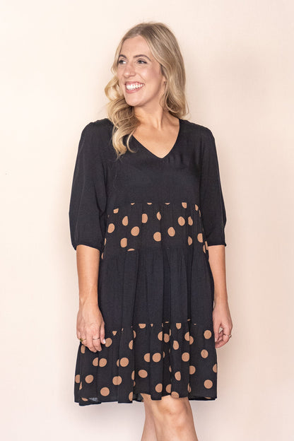 Tiered knee-length dress