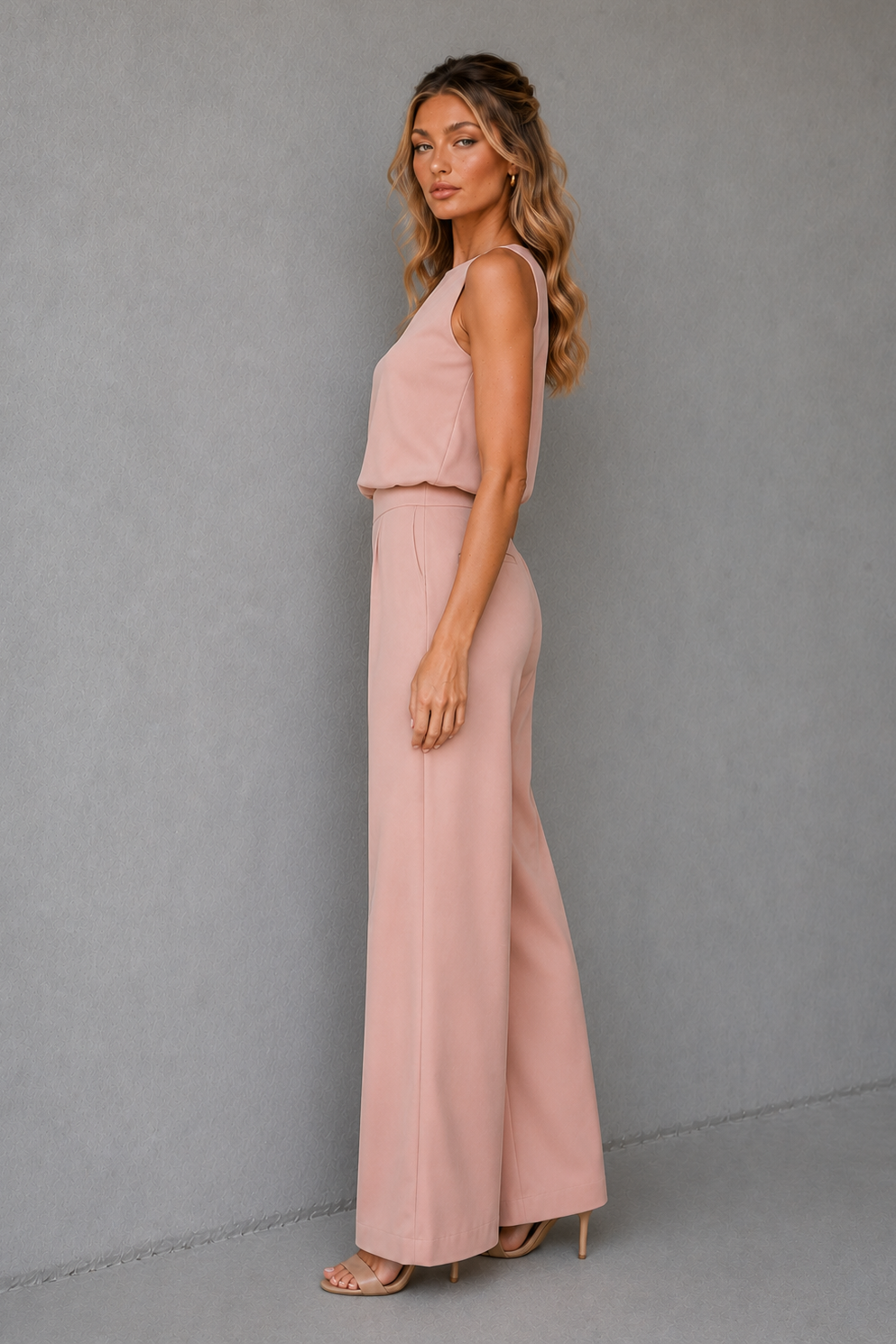 Women's wide-leg jumpsuit with a round neckline